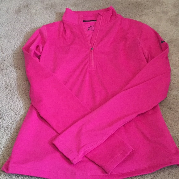 Nike Tops - Nike Dri-Fit. Size medium. 🌺